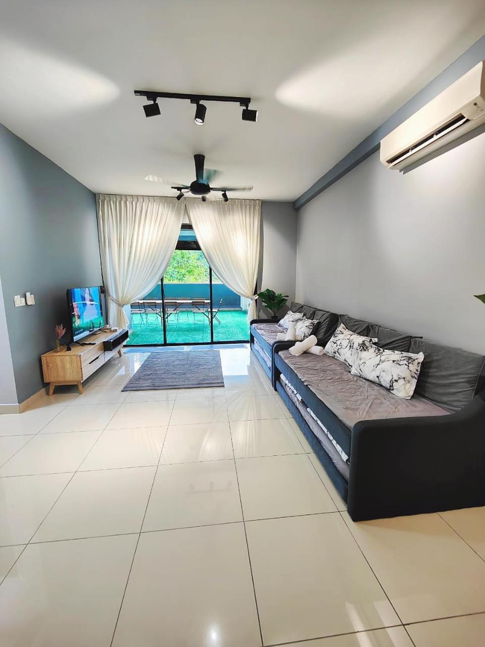 Near Legoland Medini Homestay Nusajaya  Ngoại thất bức ảnh